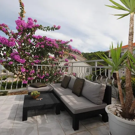 Seaside With 3 Terraces 아파트 *