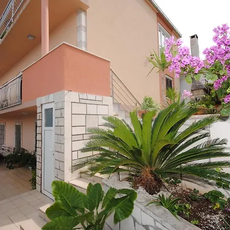 Seaside With 3 Terraces Apartmán